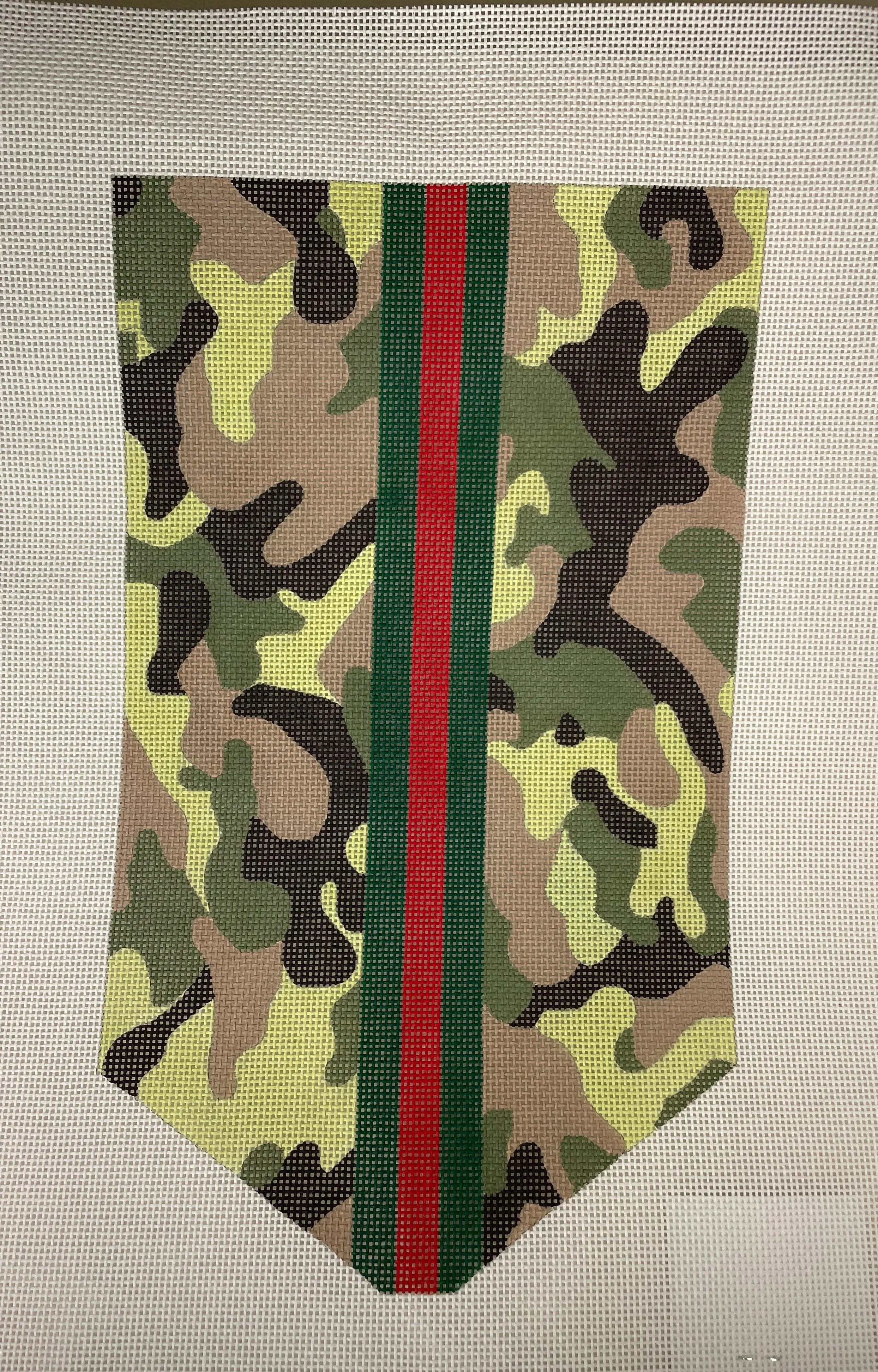 * Mercury Designs BO78 Camo Clutch