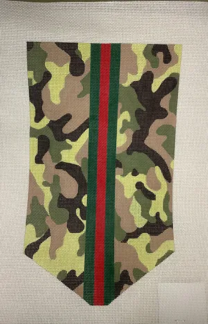 * Mercury Designs BO78 Camo Clutch