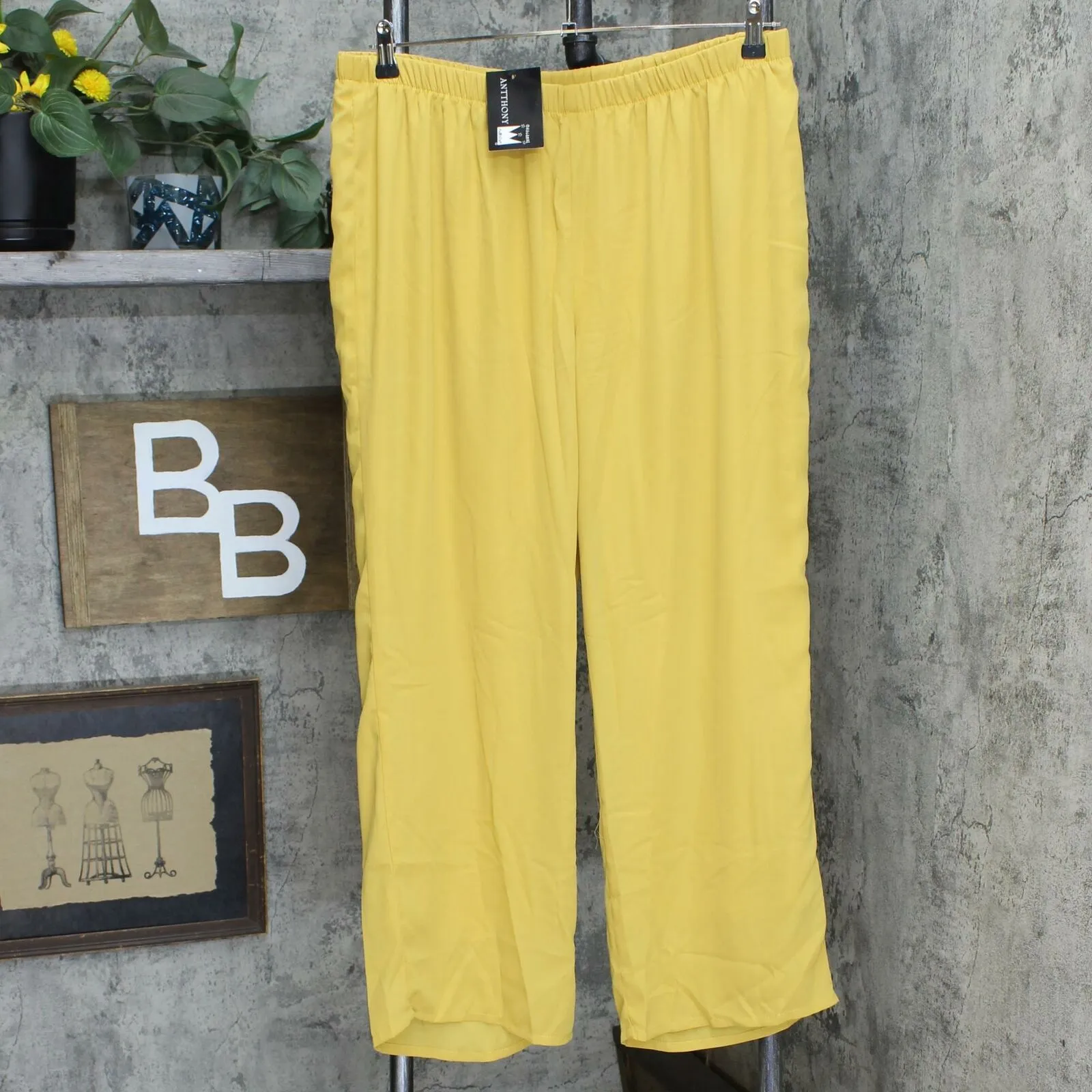 Antthony Petite Lined Chiffon Straight Leg Pants