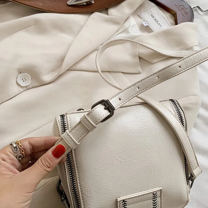 Bella PU Leather Retro Chains Hasp Crossbody Handbag