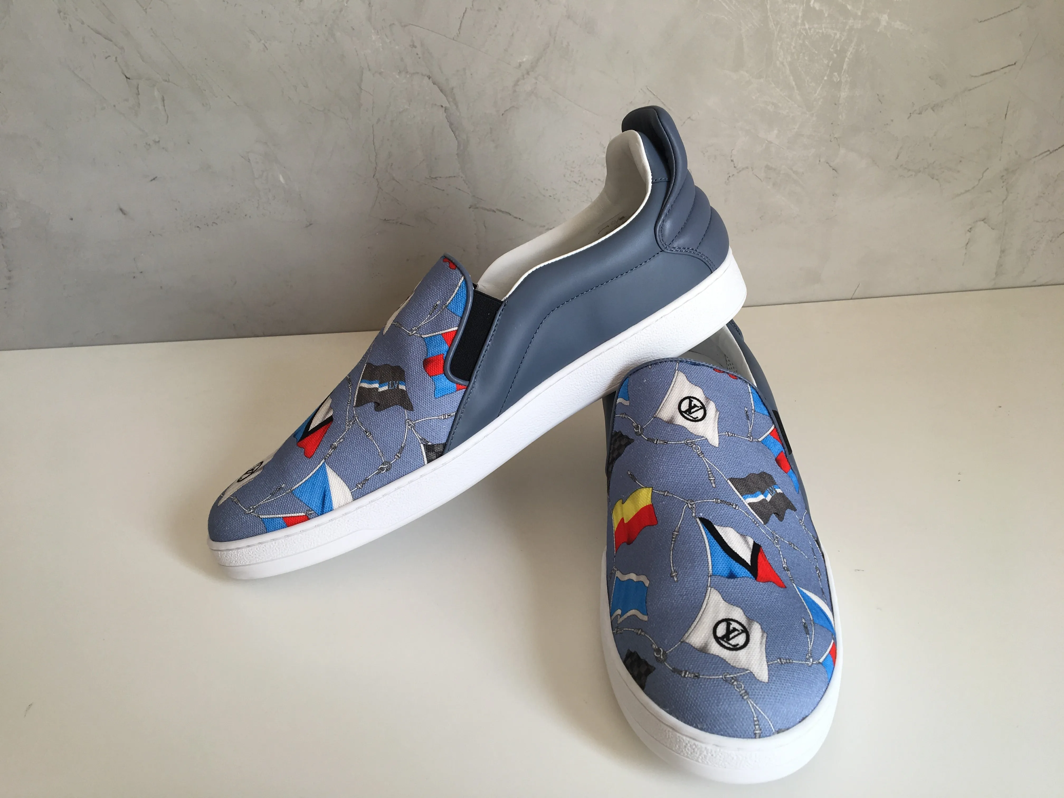 Frontrow Slip-On