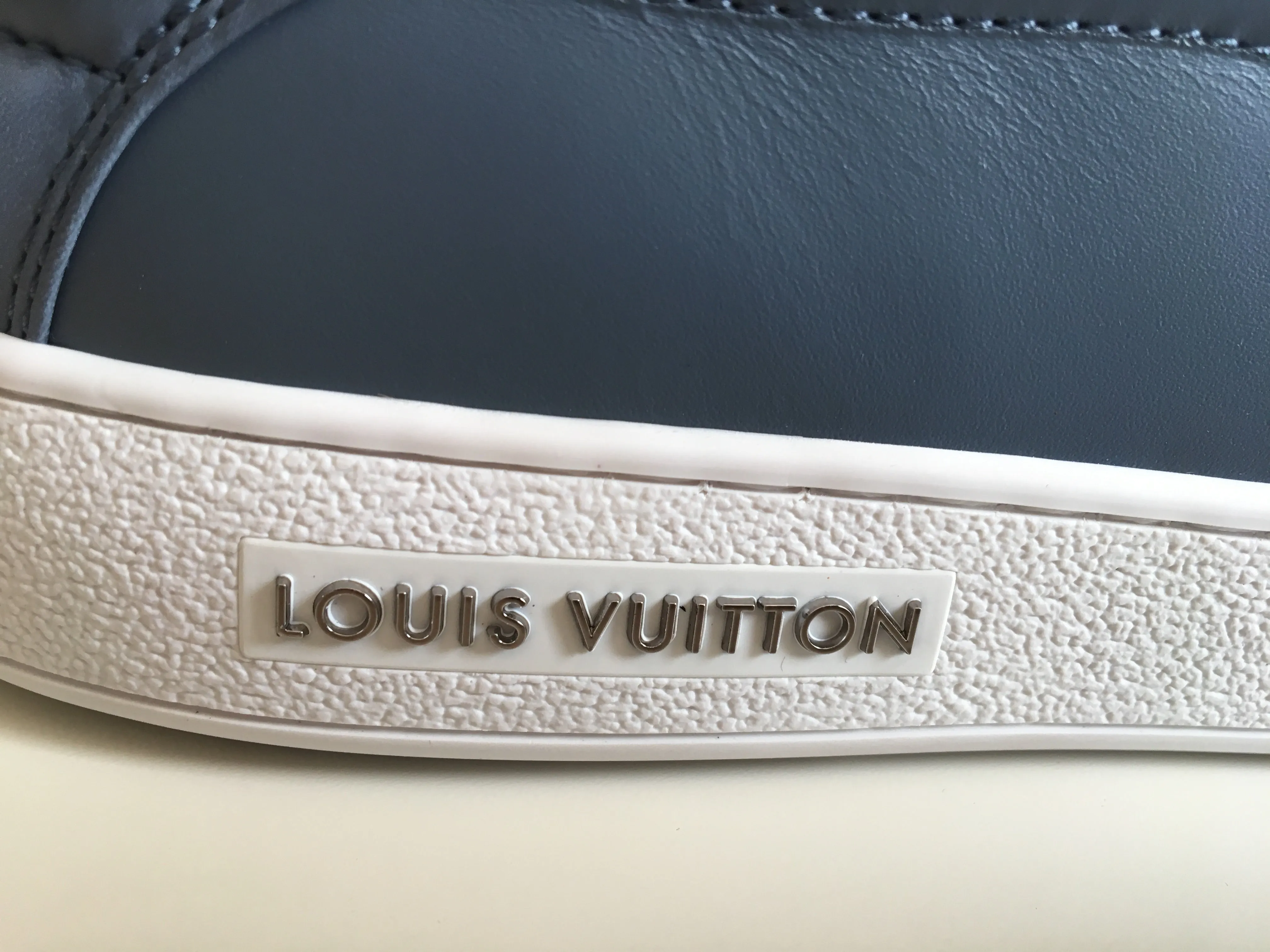 Frontrow Slip-On