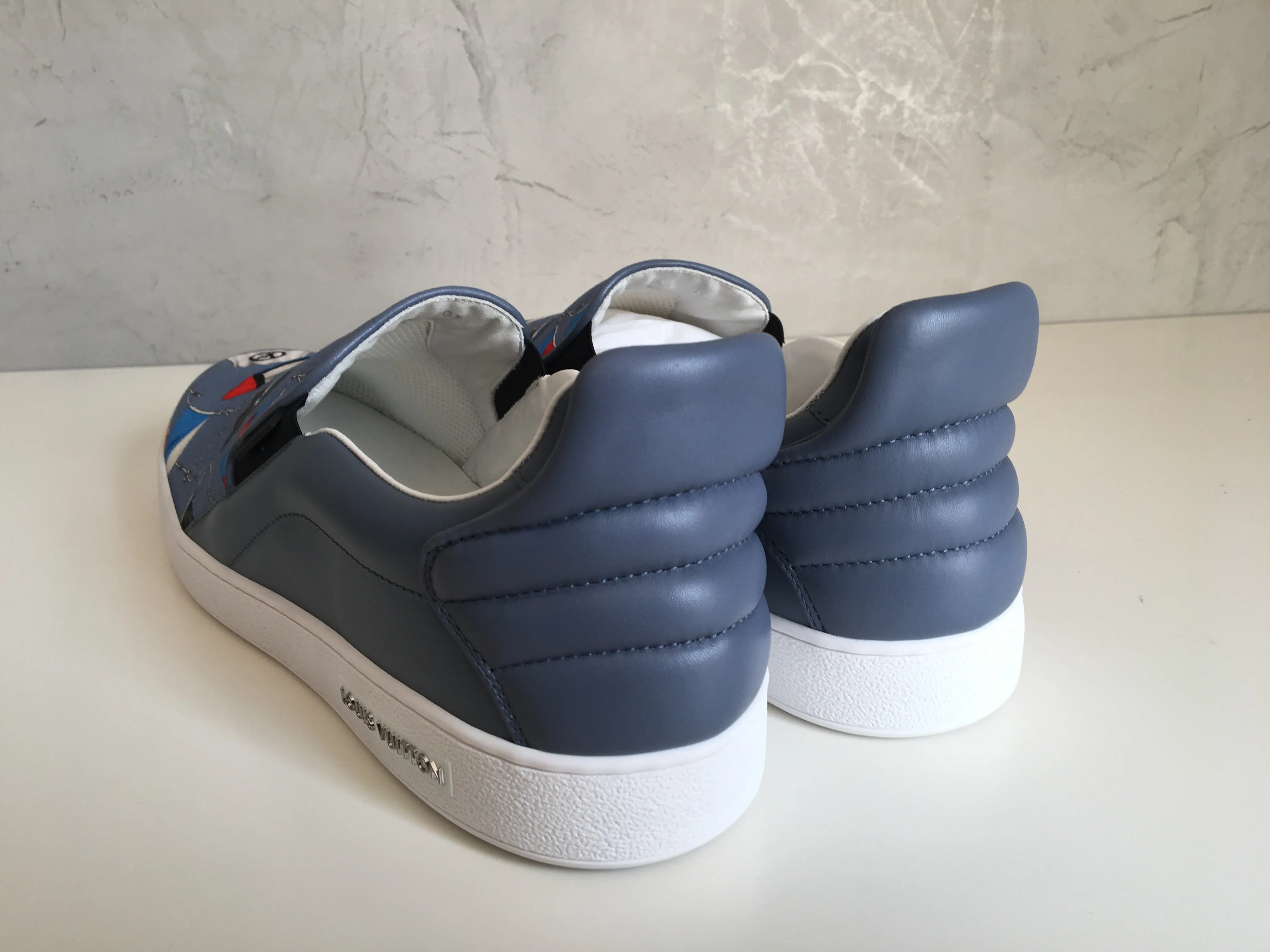 Frontrow Slip-On
