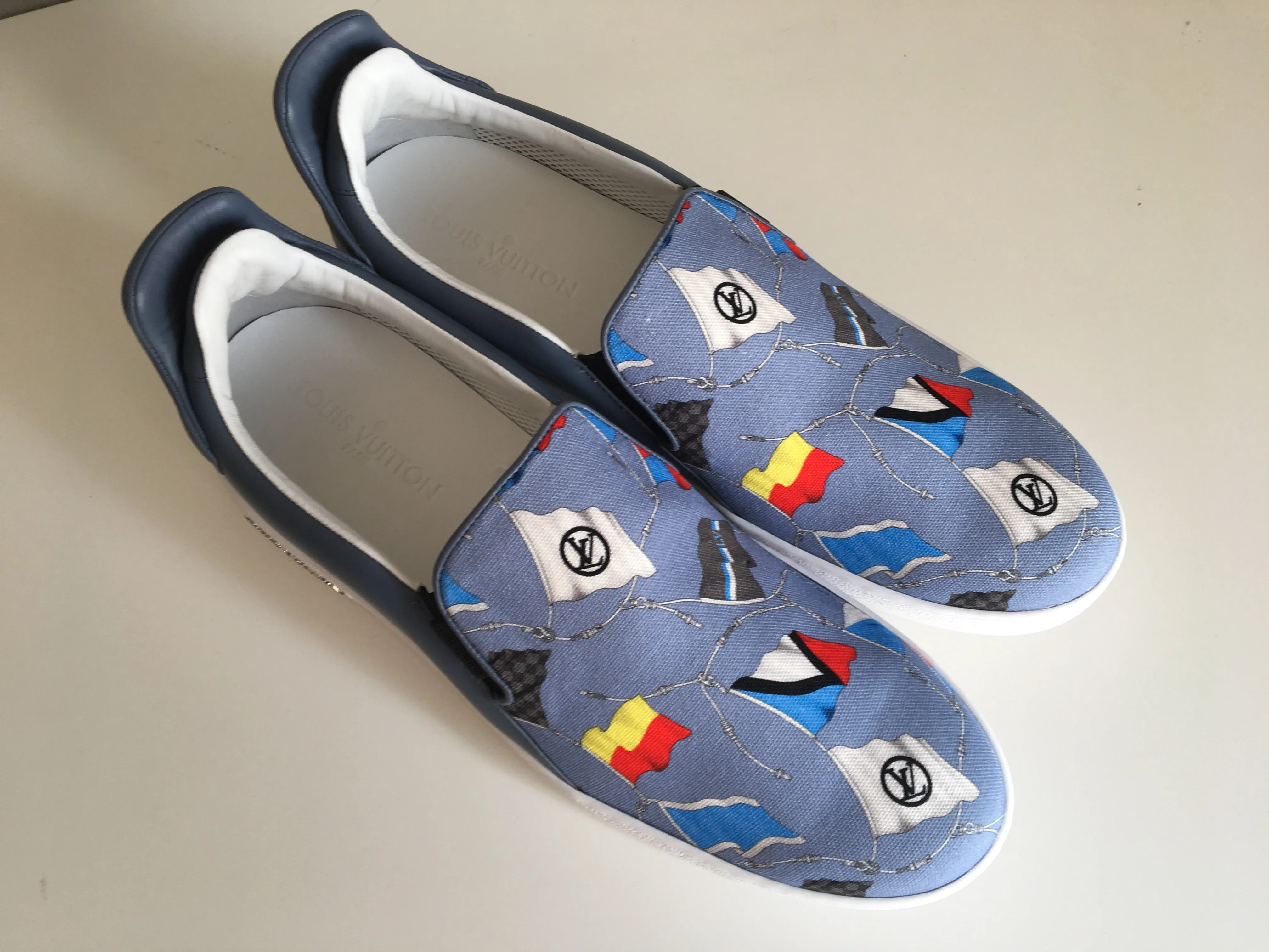 Frontrow Slip-On
