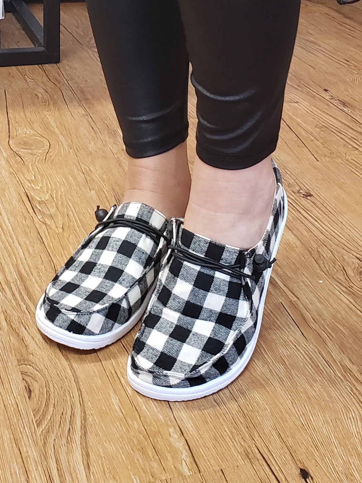 Kayak Sneakers: Black Plaid