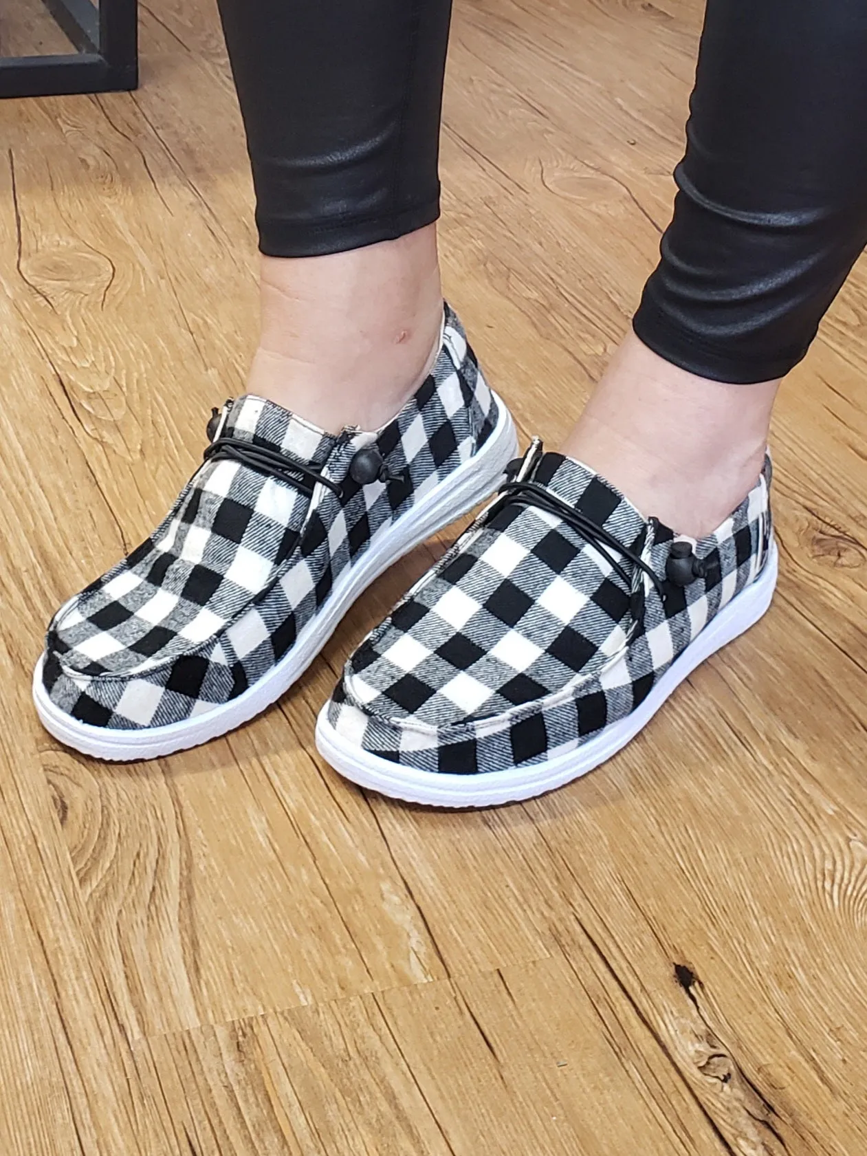 Kayak Sneakers: Black Plaid