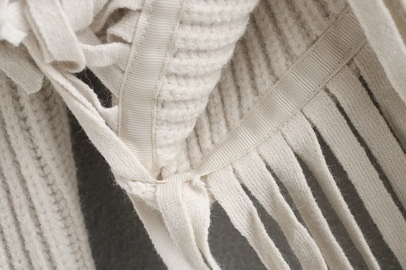 Knit Tassel Round Neck Irregular Hem Sweaters Blouses