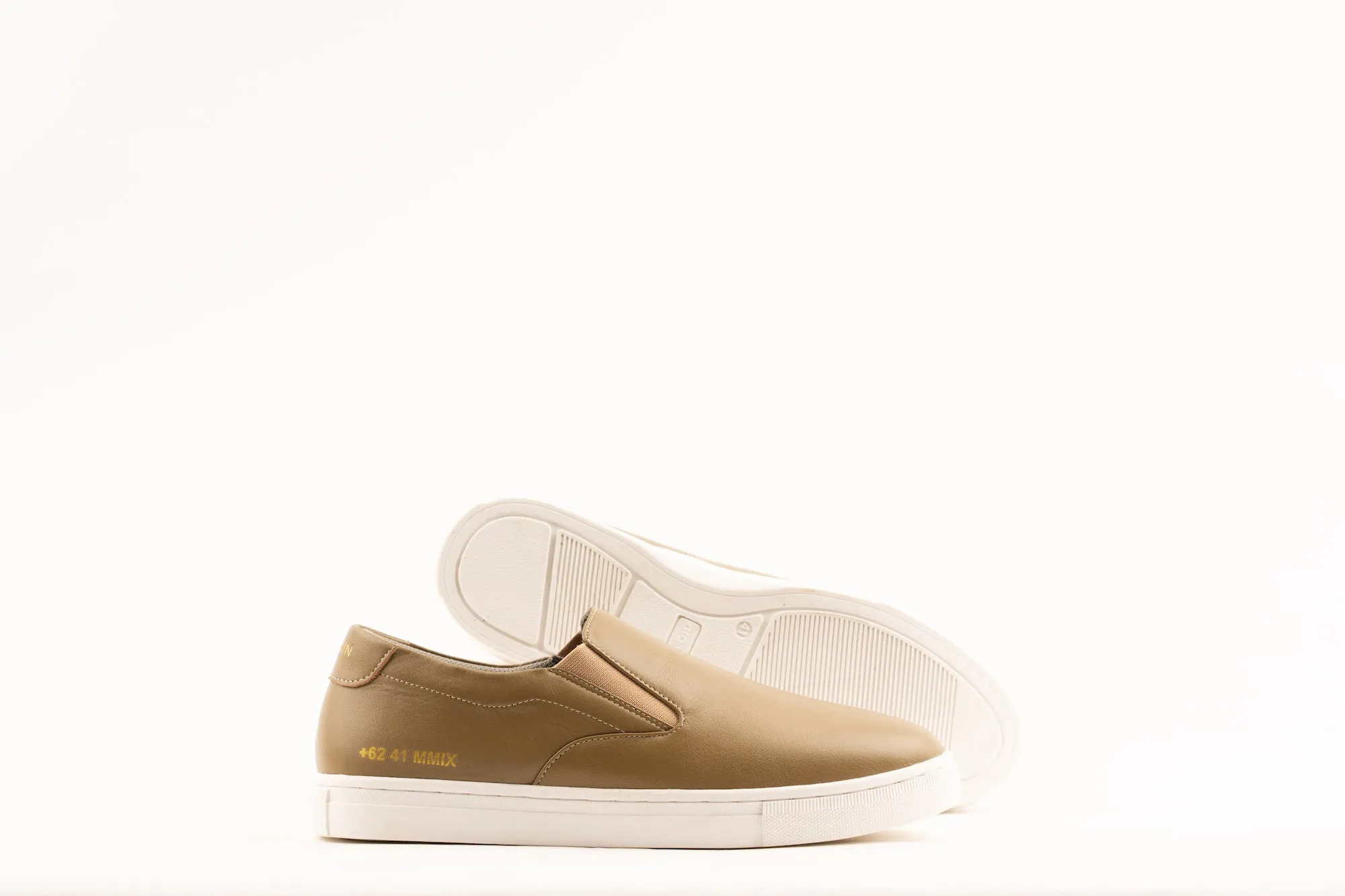 LAH-02 SLIP ON | BROW | MEN