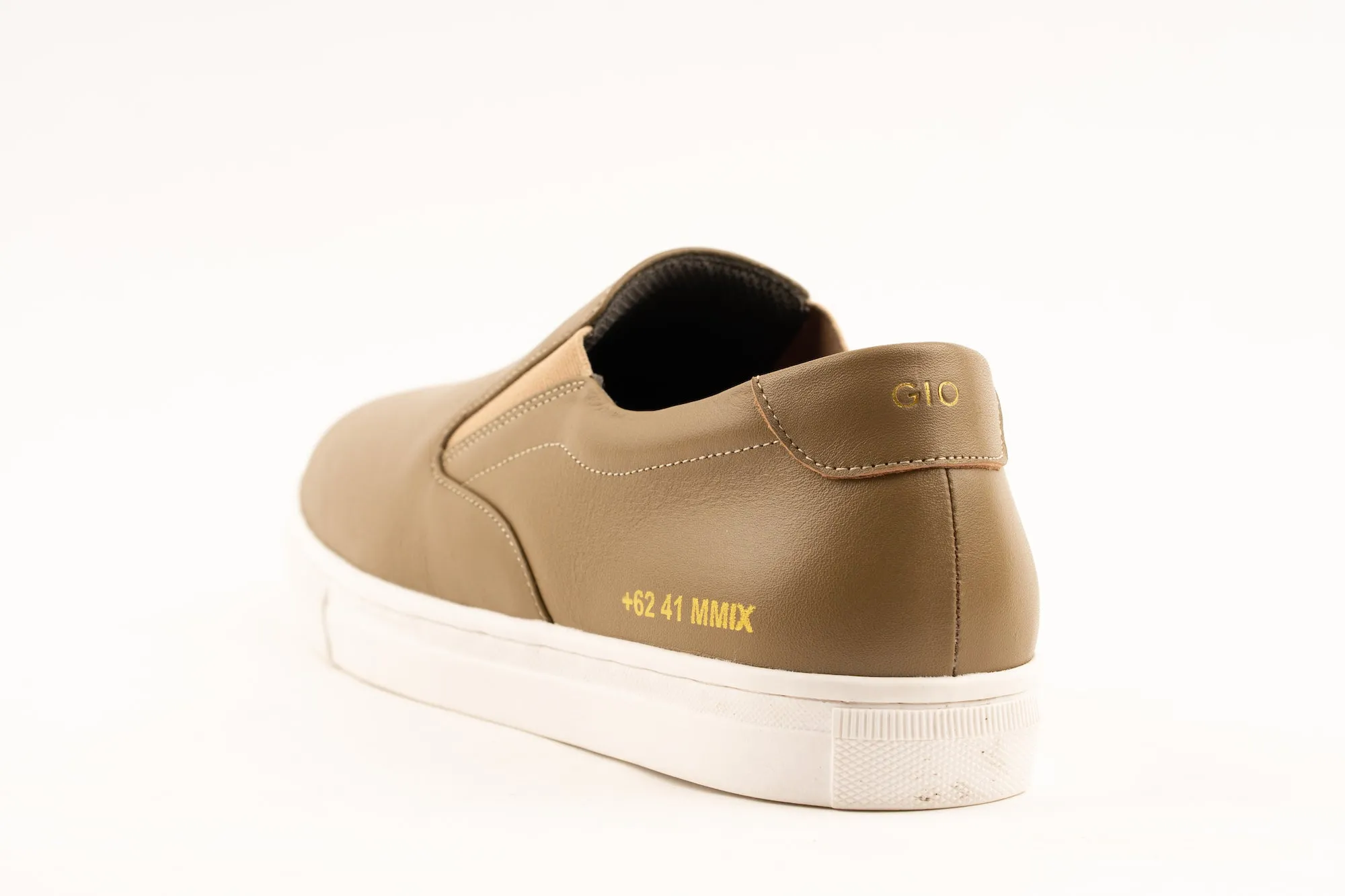 LAH-02 SLIP ON | BROW | MEN
