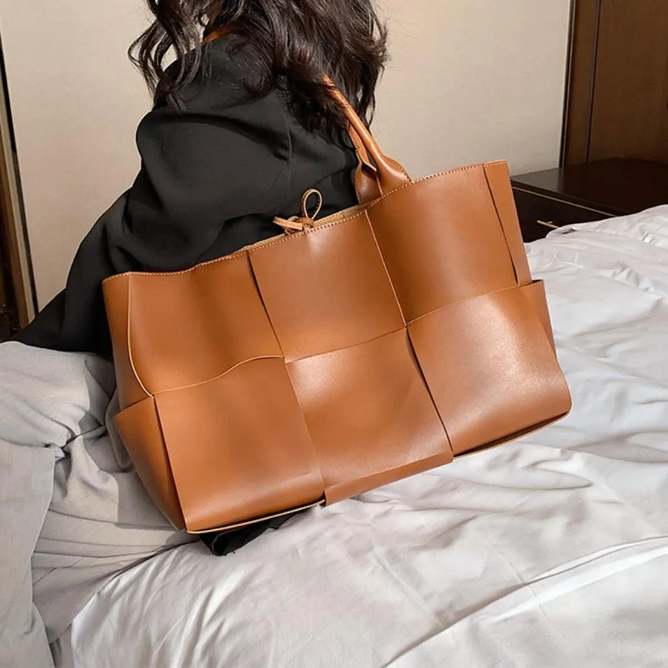 Large Weavy Tote High-quality PU Leather Handbag