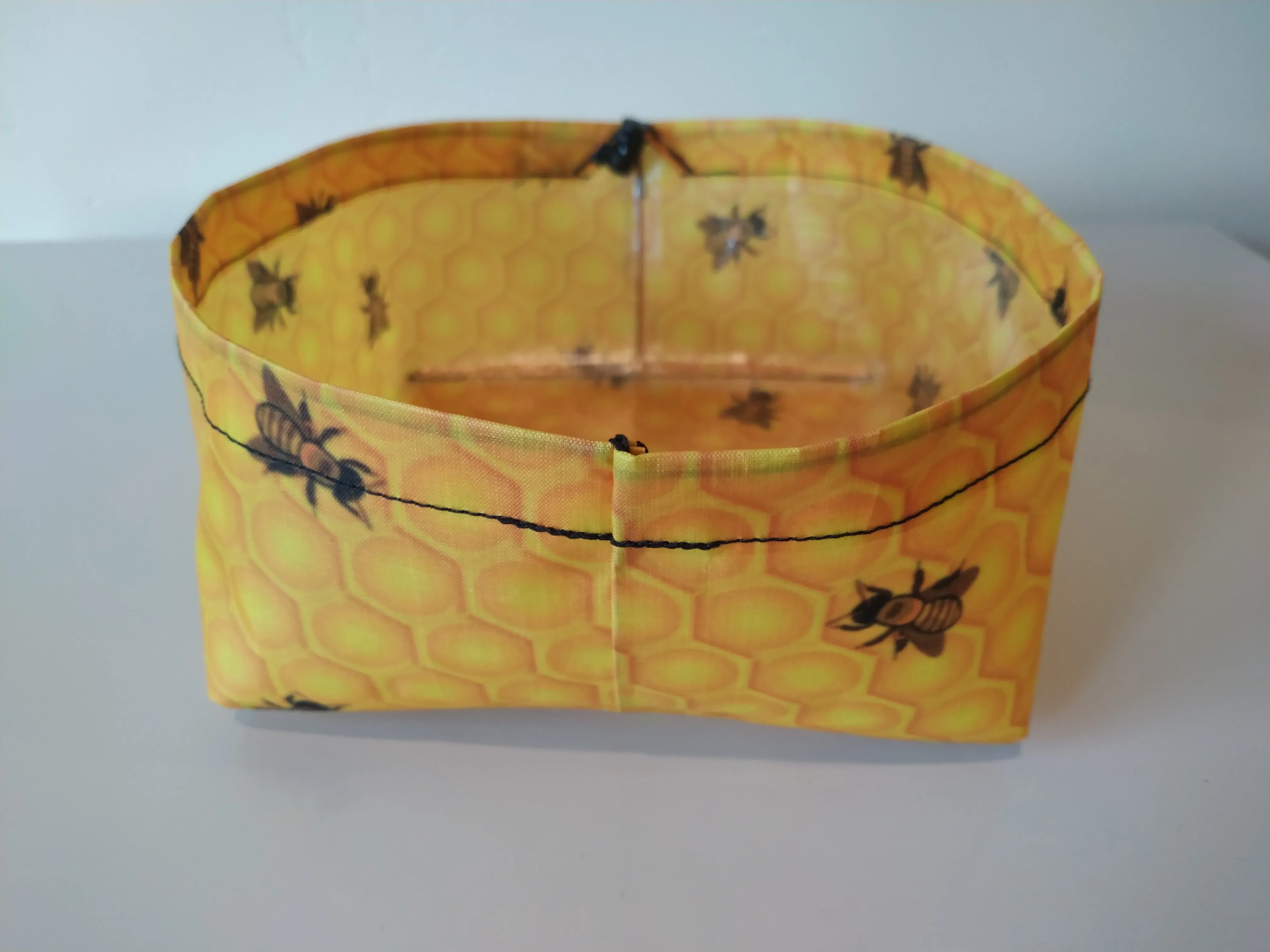 Lightweight Dog Bowl - Honeycomb Dyneema