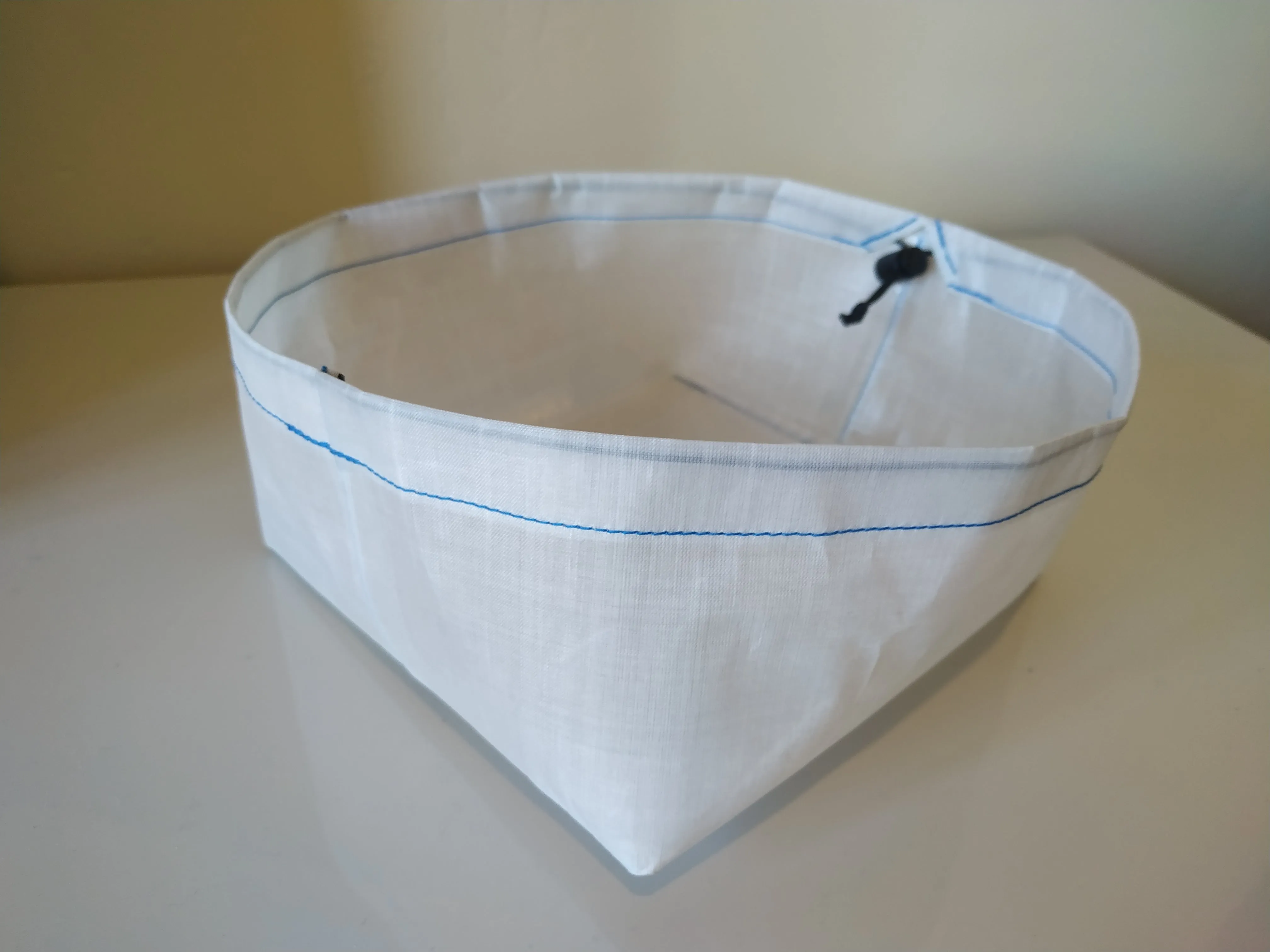 Lightweight Dog Bowl - Solid Color Dyneema