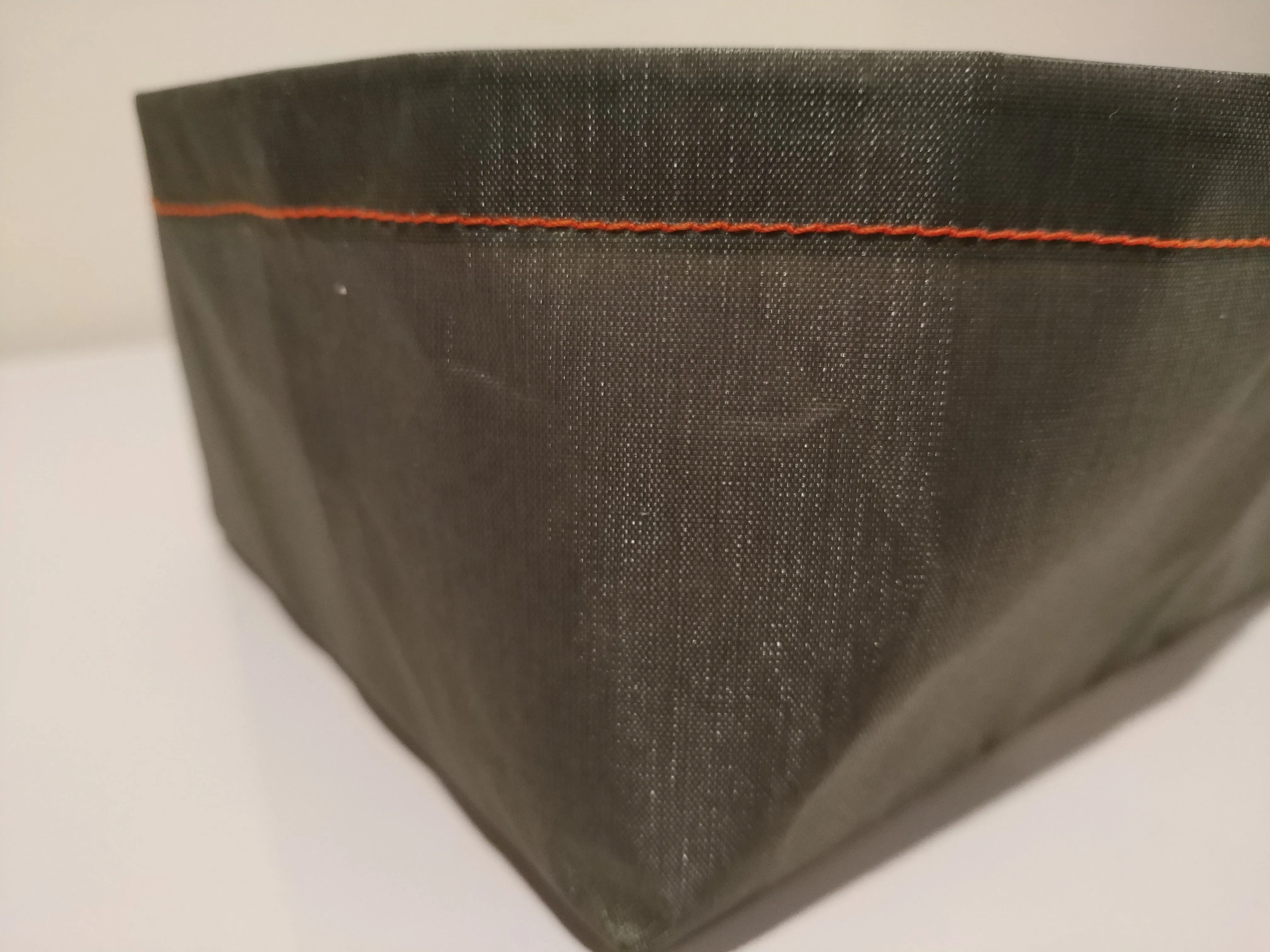 Lightweight Dog Bowl - Solid Color Dyneema