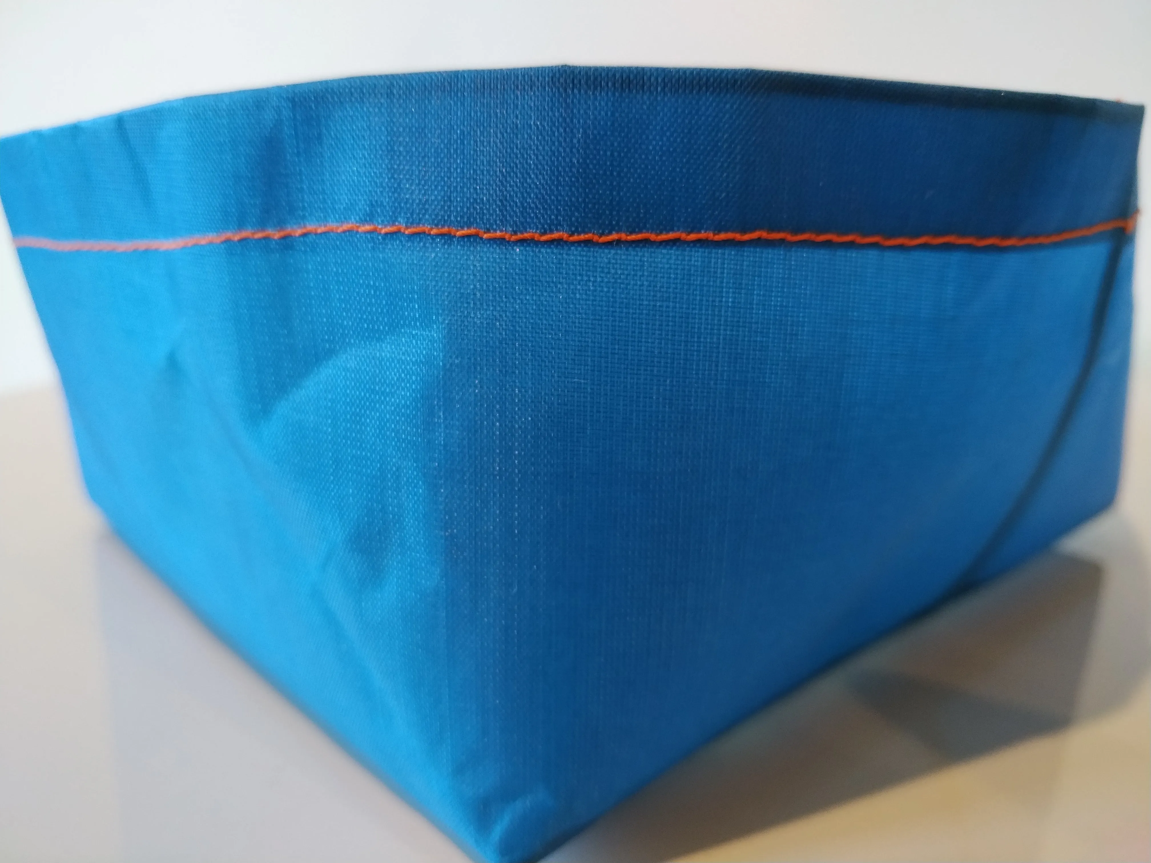 Lightweight Dog Bowl - Solid Color Dyneema