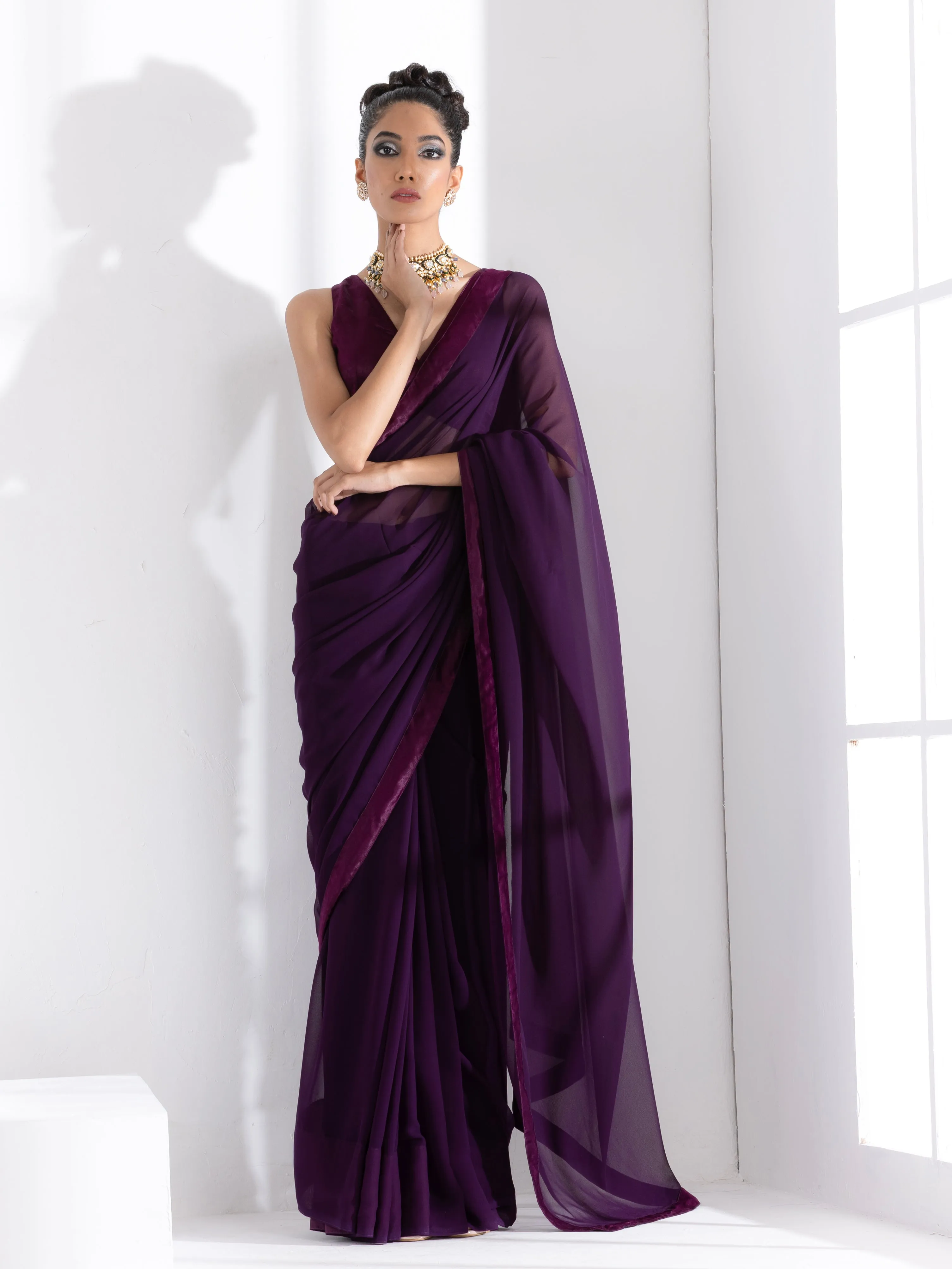 Mood Violet Georgette Saree with Voilet Posh Fabric Border & Blouse Fabric