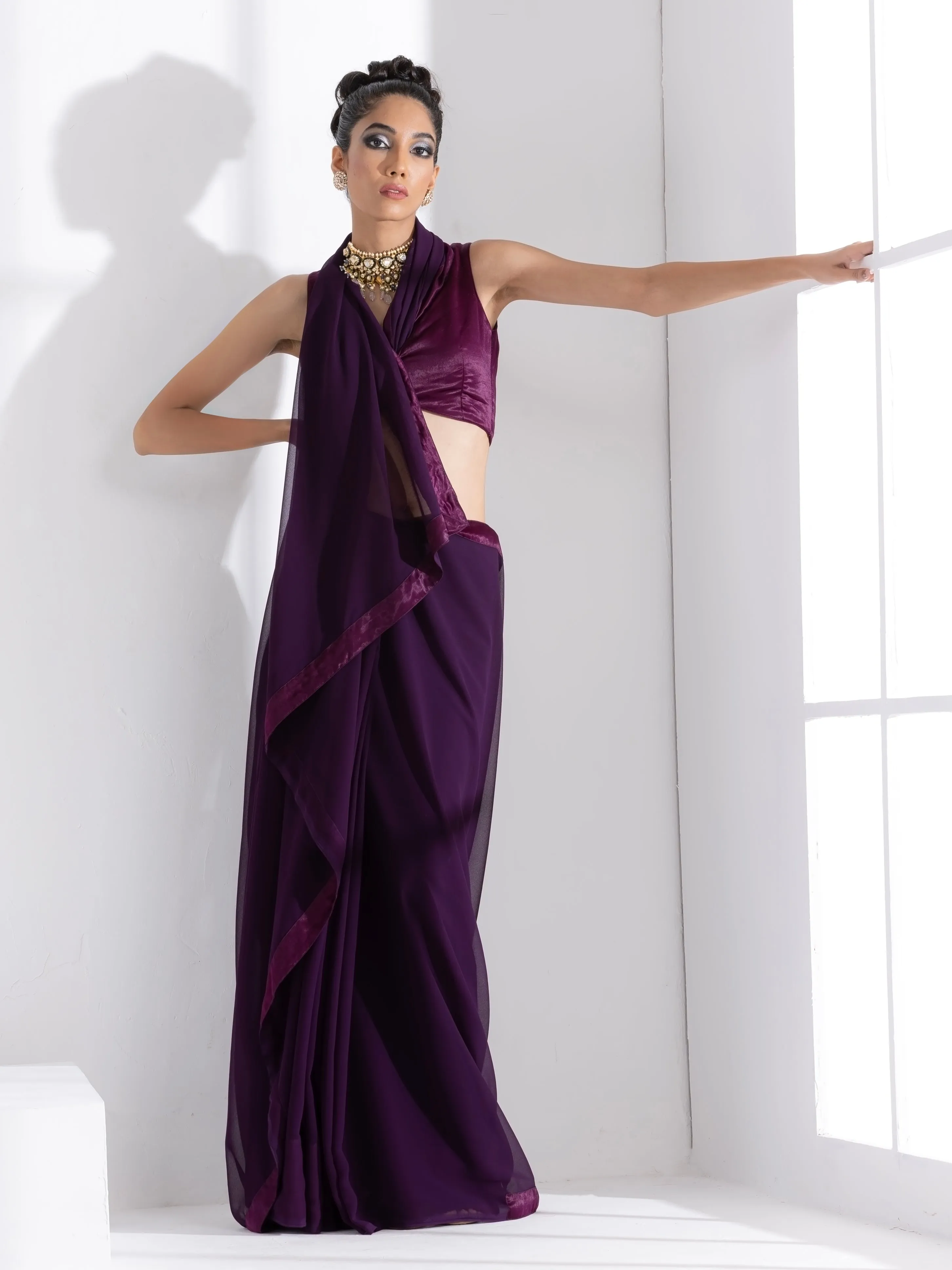Mood Violet Georgette Saree with Voilet Posh Fabric Border & Blouse Fabric