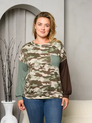 PLUS SIZE LONG SLEEVE FRONT POCKET CAMO PRINT TOP