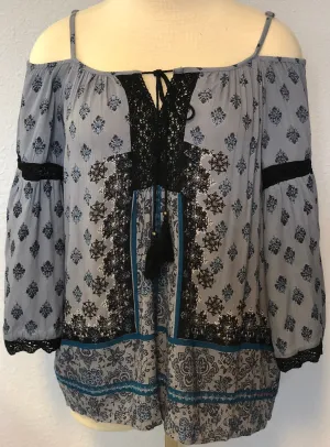 PLUS SPG STRP COLD SHOULDER TOP