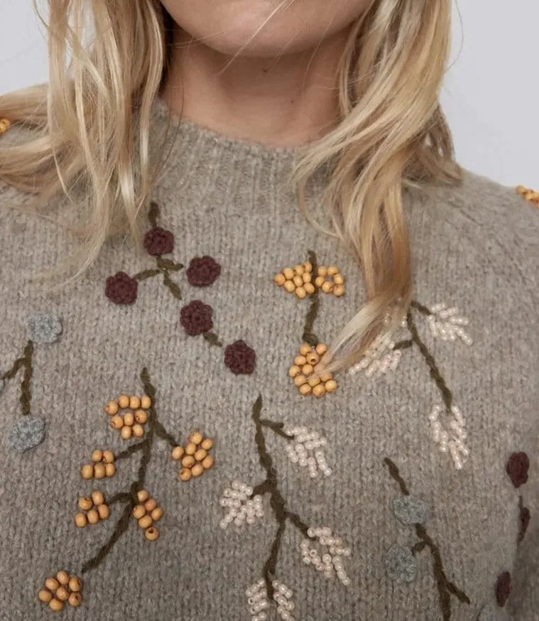 Round Neck Knit Beaded Floral Sweaters