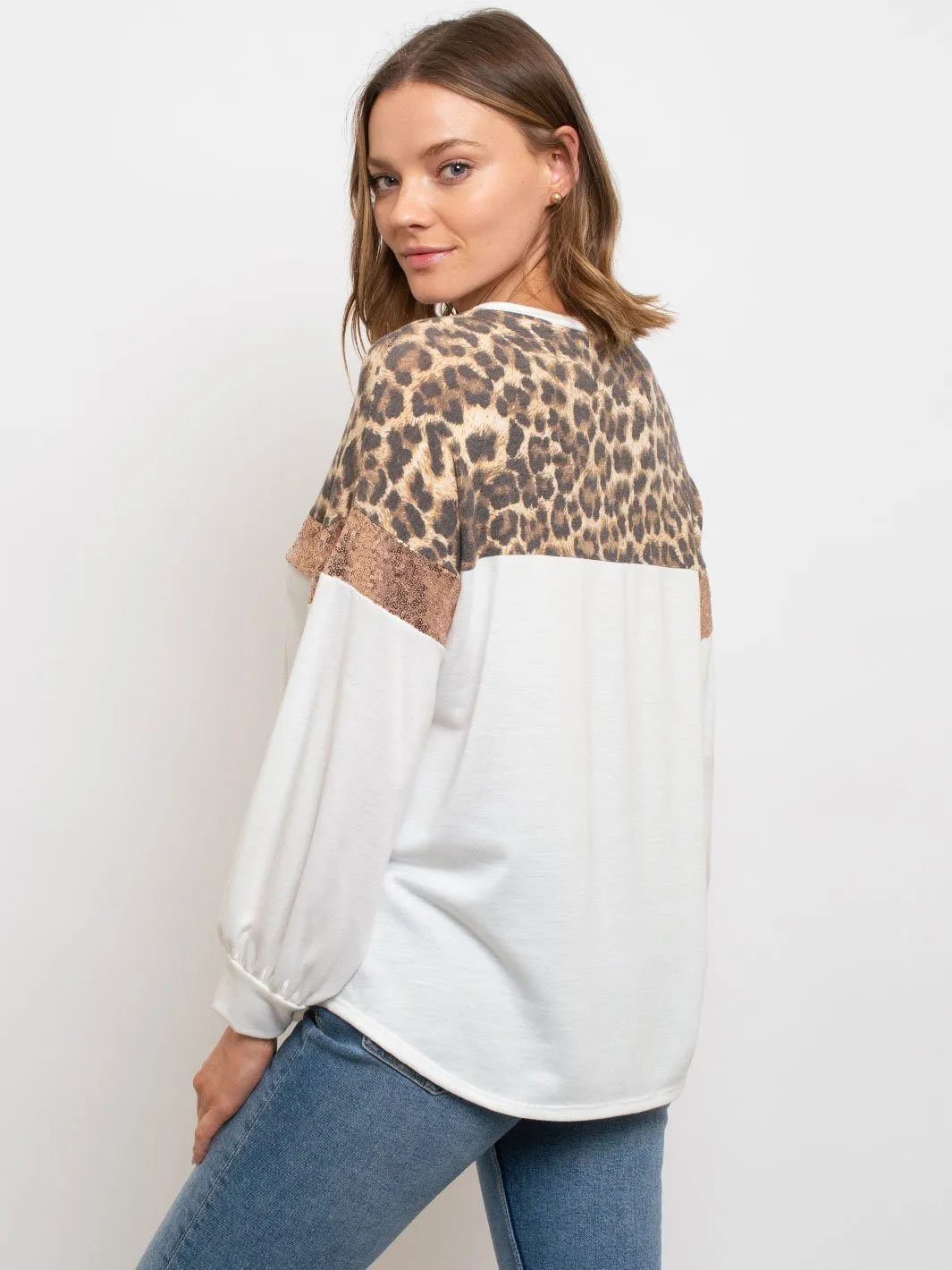 WOMEN'S LONG SLEEVE ANIMAL PRINT TOP