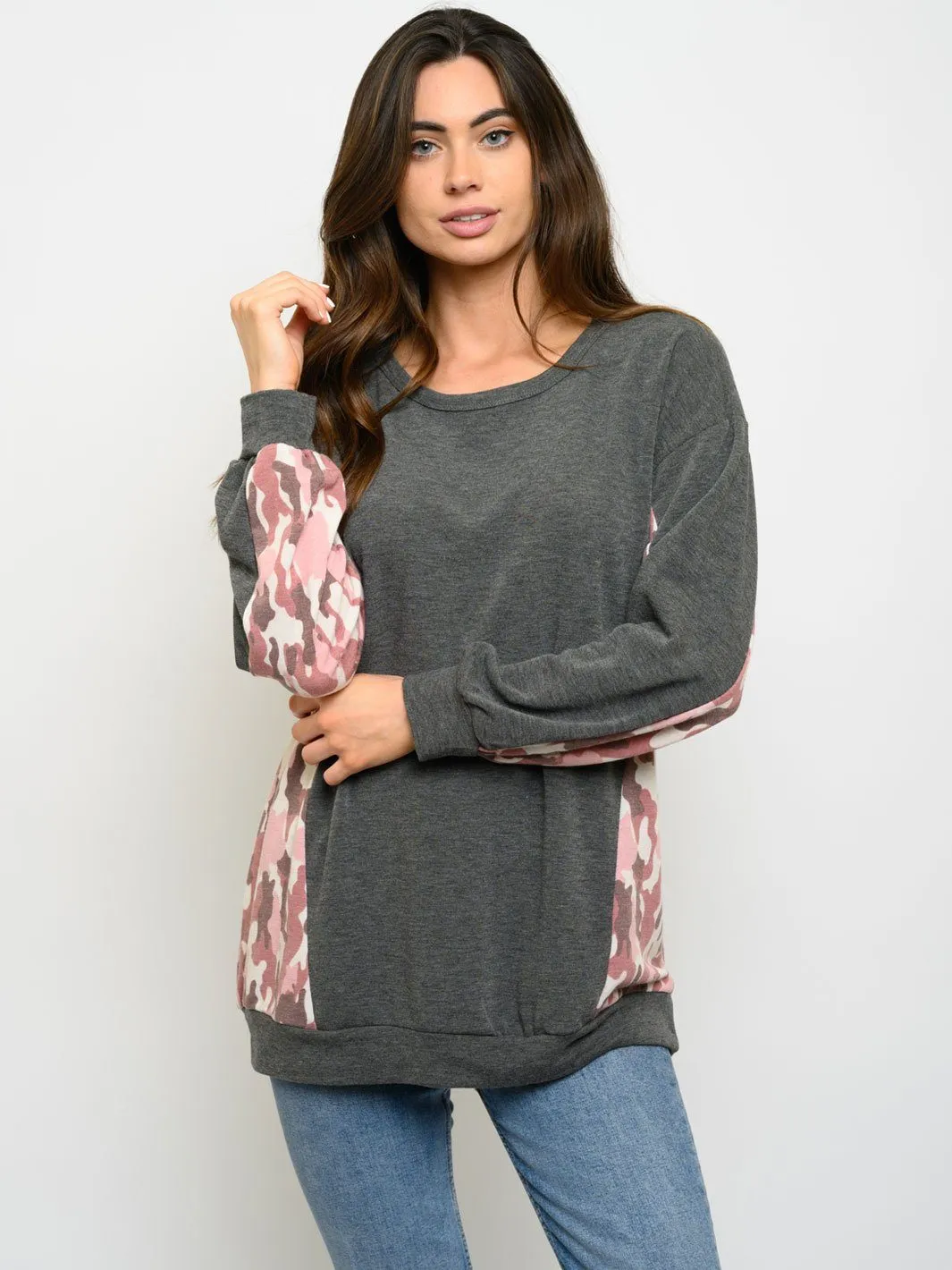 WOMEN'S LONG SLEEVE CAMO DETAIL TOP