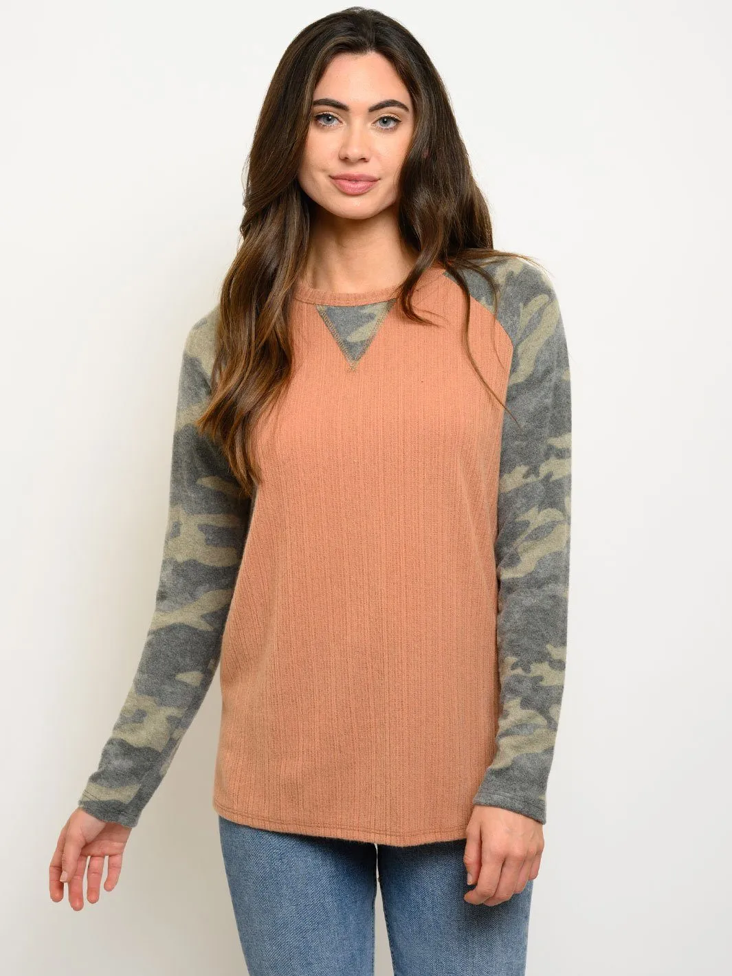 WOMEN'S LONG SLEEVE CAMO PRINT TOP