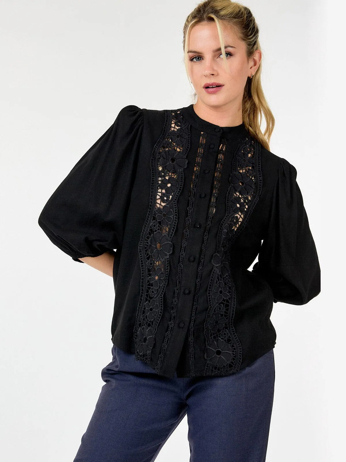 WOMEN'S LONG SLEEVE CROCHET DETAILED BLOUSE