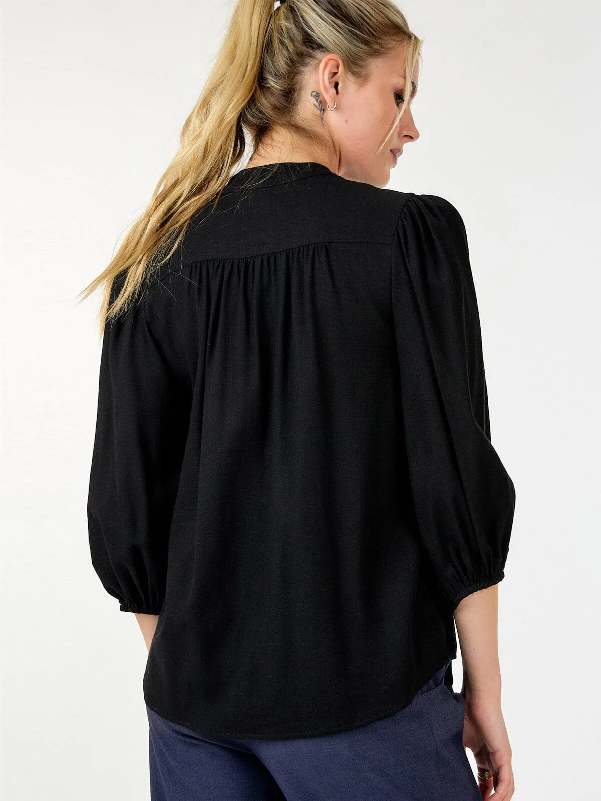 WOMEN'S LONG SLEEVE CROCHET DETAILED BLOUSE