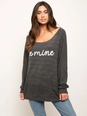 WOMEN'S LONG SLEEVE GRAPHIC TOP