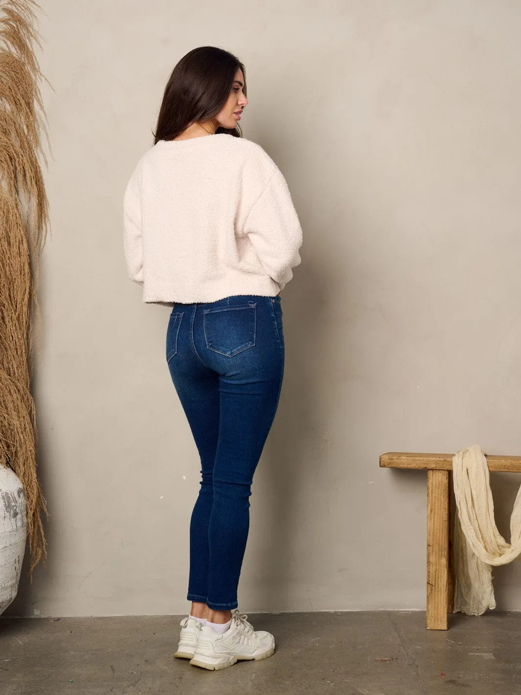WOMEN'S LONG SLEEVE SOLID FUZZY TOP