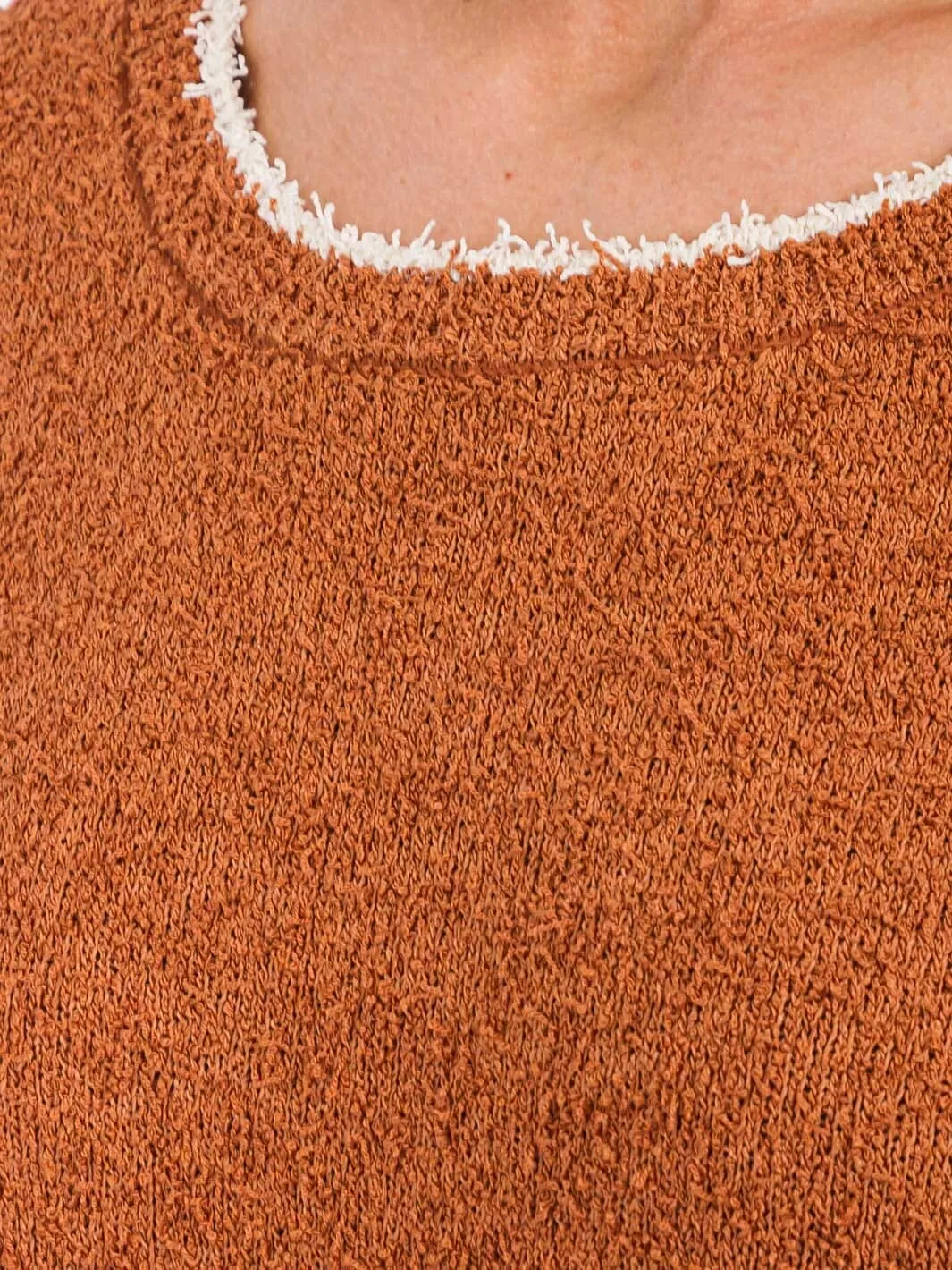 WOMEN'S LONG SLEEVE TRIM DETAILED TOP
