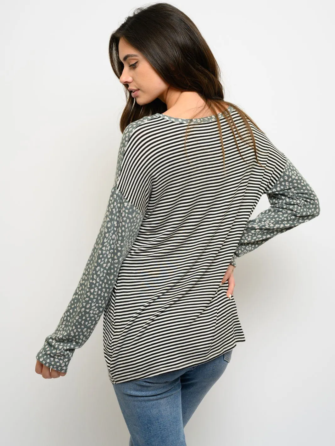 WOMEN'S MULTI PRINT LONG SLEEVE TOP