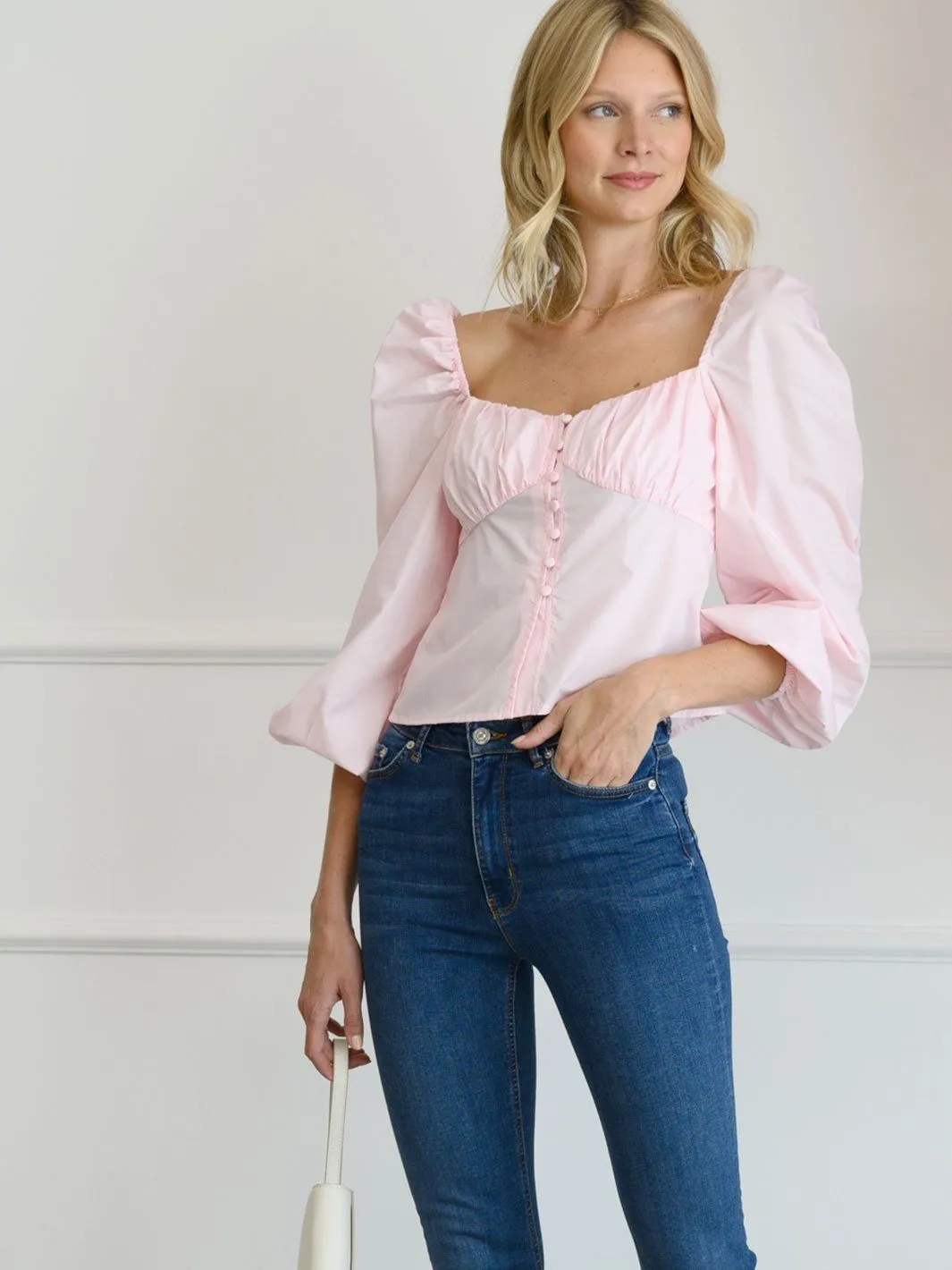 WOMEN'S PUFF SLEEVE BUTTON CLOSURE TOP