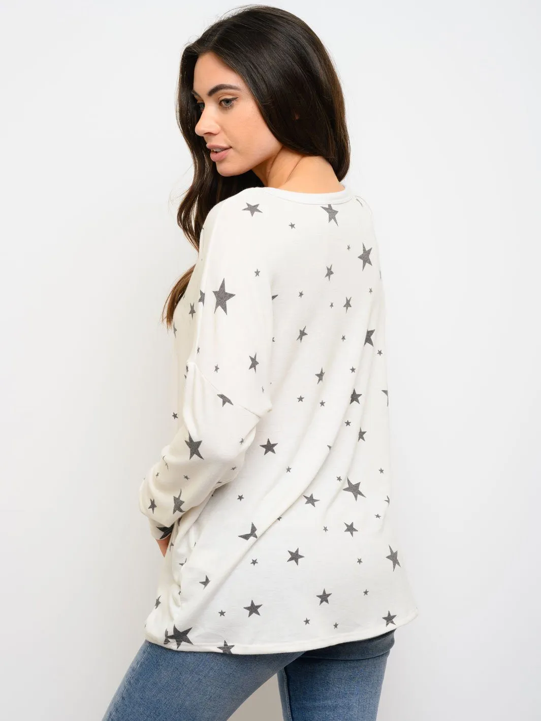 WOMEN'S V-NECK LONG SLEEVE STARS PRINT TOP